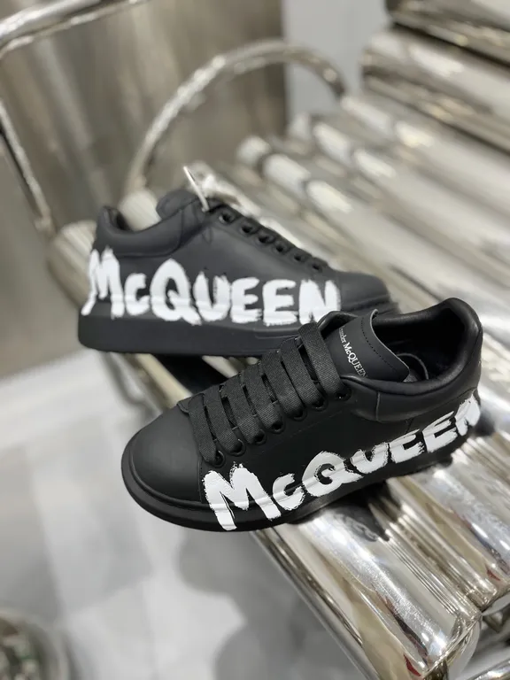 Alexander McQueen Shoe 